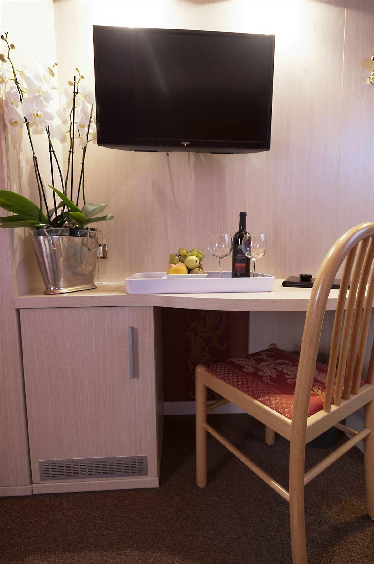 B&B Prestige Рим Экстерьер фото